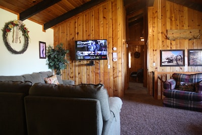 Capitol Reef Country 5 Bed 3 Bath Cabin Home  