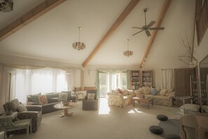 The vaulted mainroom