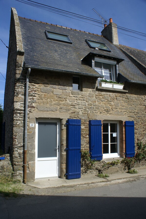 Grande île, maison bretonne typique