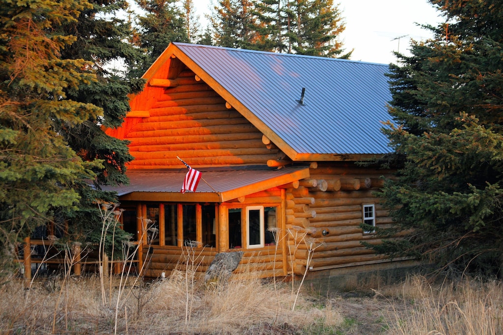 Uniquely Alaska, Real Log Vacation Home Located On A Natural 14 Acre
