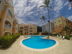 Private pool