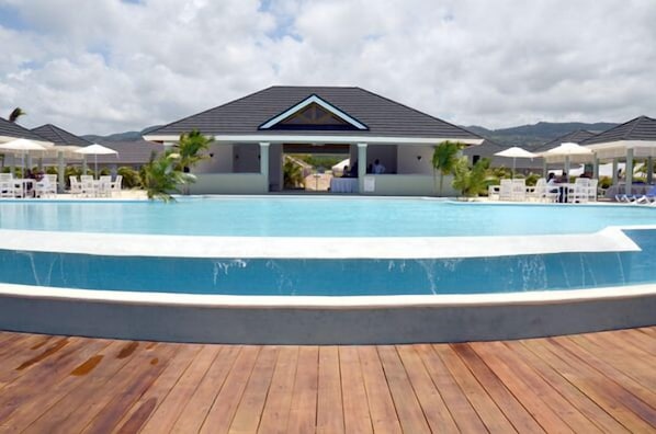 Infinity Pool and clubhouse