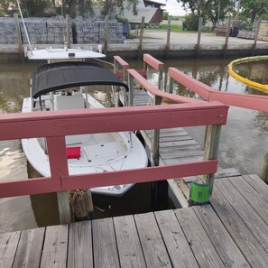 Deeded Dock. good for upto a 22' boat. 