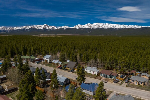 Mt Massive and Mt Elbert off in the distance 