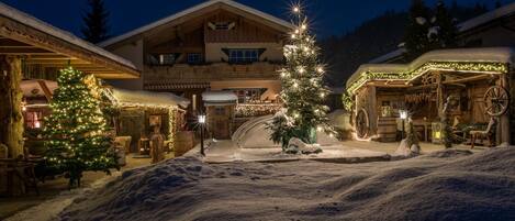 Außenseite Ferienhaus [Winter]