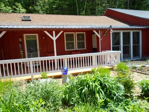 Privacy personified at the Cottage.  Enjoy simple country sophistication.