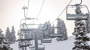 Skidåkning och snöaktiviteter