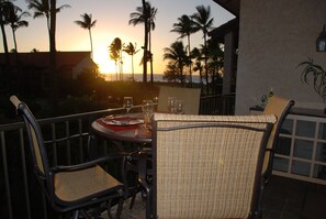 Dining on the lanai