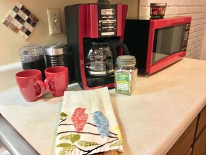Fresh coffee and tea for all!