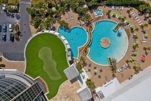 Laketown Wharf Main Resort Pools!