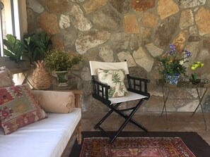 Wonderful, enclosed, sunny, 4 season verandah is the perfect place to relax !