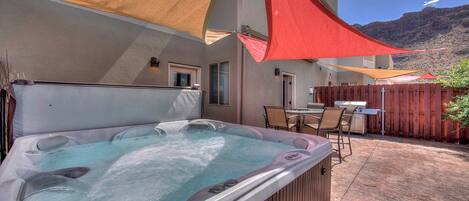 Private hot tub