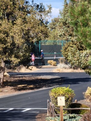 PICKLEBALL!! Less than a block from the condo! Four 