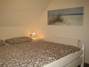 Schlafzimmer 1 f. 2 Pers.