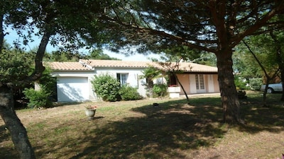 IDEALLY LOCATED 3 mins walk from the most beautiful beach of Ile d'Oleron