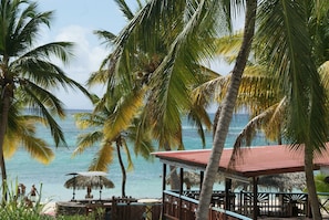 Vue mer depuis la terrasse.