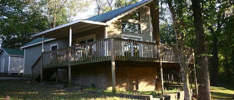 Peaceful Riverfront Cabin on The King's River