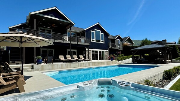 Lake side of house