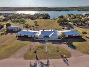 Prime Lake Travis main channel waterfront and private cove!