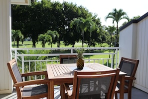 Enjoy pleasant trade winds on the lanai.