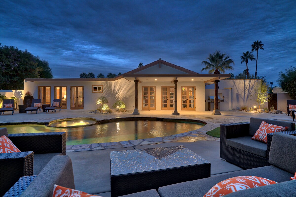 Private Desert Oasis – Luxurious & Modern, Salt-Water Pool & Spa