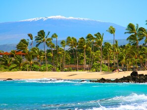 Mauna Kea Beach
10 minutes away 