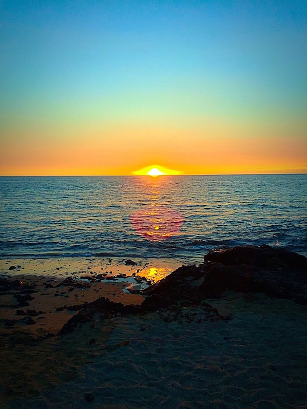 Unbelievable Sunsets look for the green flash😎 off the 4th Floor BBQ deck