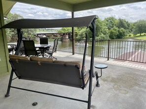 Upper patio swinging seating