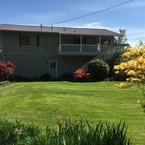 Spacious Skagit Valley Guest House With Stunning Views Of Mount Baker.