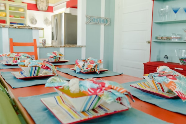 Cheerful area for dining! Colorful dinnerware for enjoying your meals.