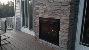 Deck - outdoor see-through fireplace