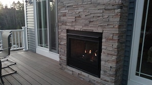 Deck - outdoor see-through fireplace