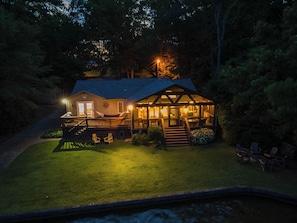 Can't you just picture yourself here?