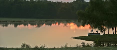 Sunrise on the pond