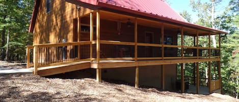 Welcome to Buck Haven, a warmly appointed cabin built the summer of 2016.