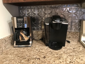 Kaffee und/oder Kaffeemaschine