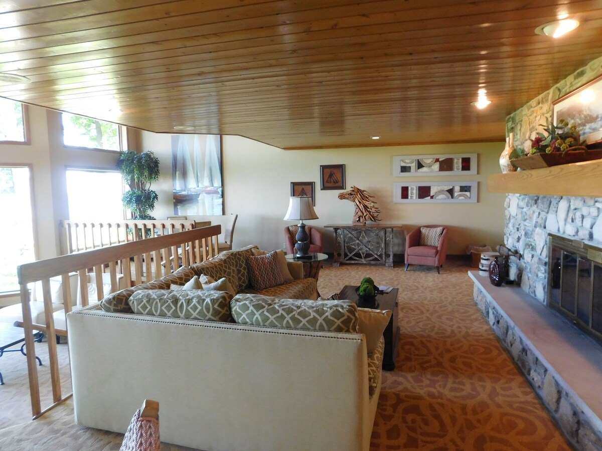 EGG HARBOR GETAWAY! Landmark Resort -Cozy 1br Woodview!