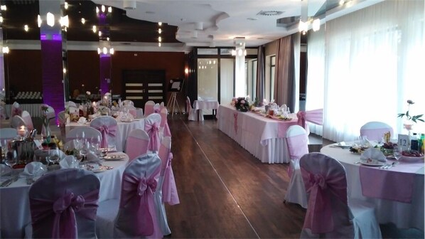 Indoor wedding