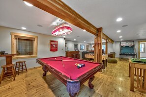 Spielezimmer