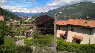 BaDe Haus 5 Minuten von Bellagio und 200 m vom See entfernt, in einem alten Dorf am See