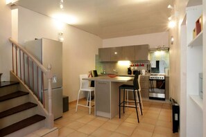 Fully-equipped kitchen Rez de Chaussée