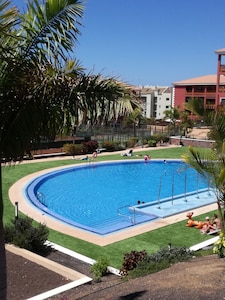 FANTASTICO APARTAMENTO CON JARDÍN PRIVADO! PISCINA GRANDE, EN EL SUR DE TENERIFE