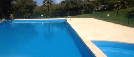 Piscine du Hameau à 200 mètres