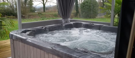 le jacuzzi à 37 degrés