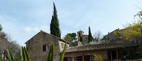 La maison vue du sud