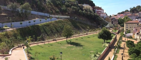 Le monastère de Graça et le parc, vus de la terrasse