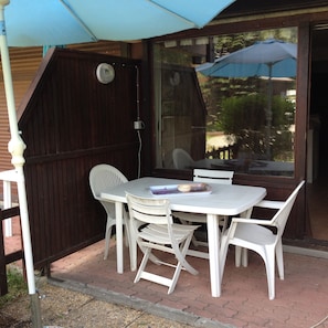 SALON DE JARDIN