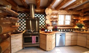 Cuisine chalet en rondin Vosges