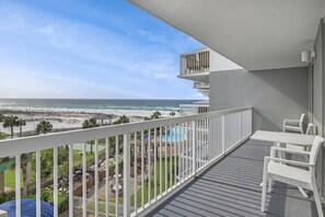 Great views of Gulf from 24' balcony