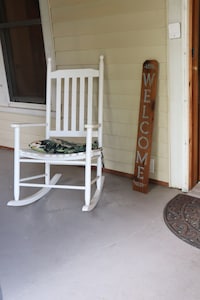 Hidden Farmhouse Gem❤️ Relaxing Front Porch❤️ 15 minutes to Nashville